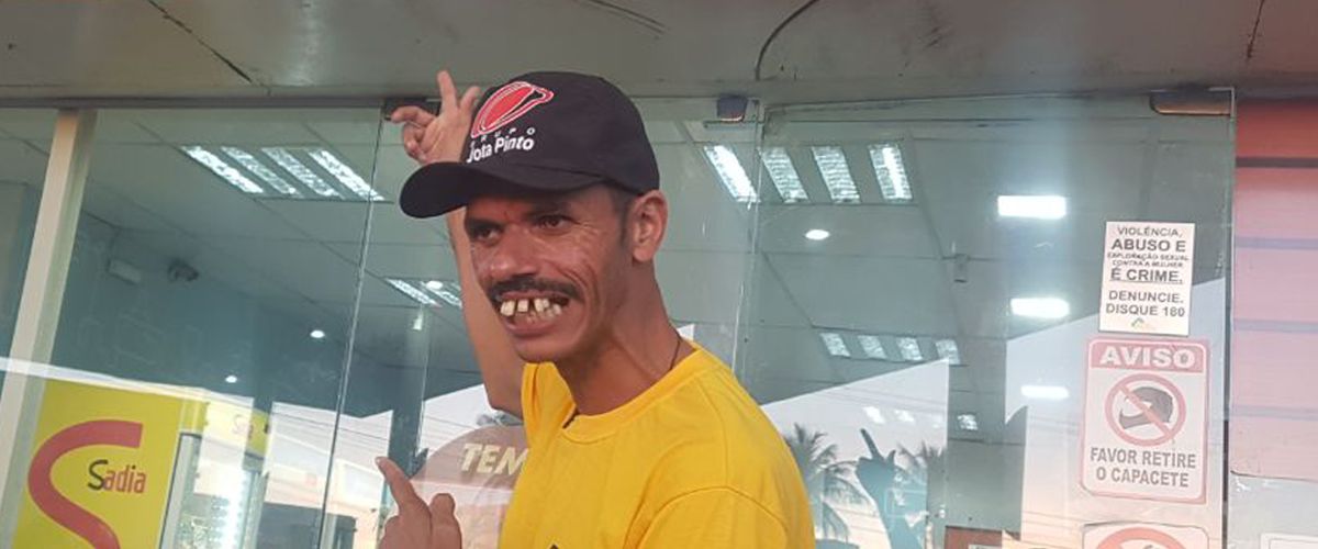 O Papa Capim no Posto Jota Pinto  